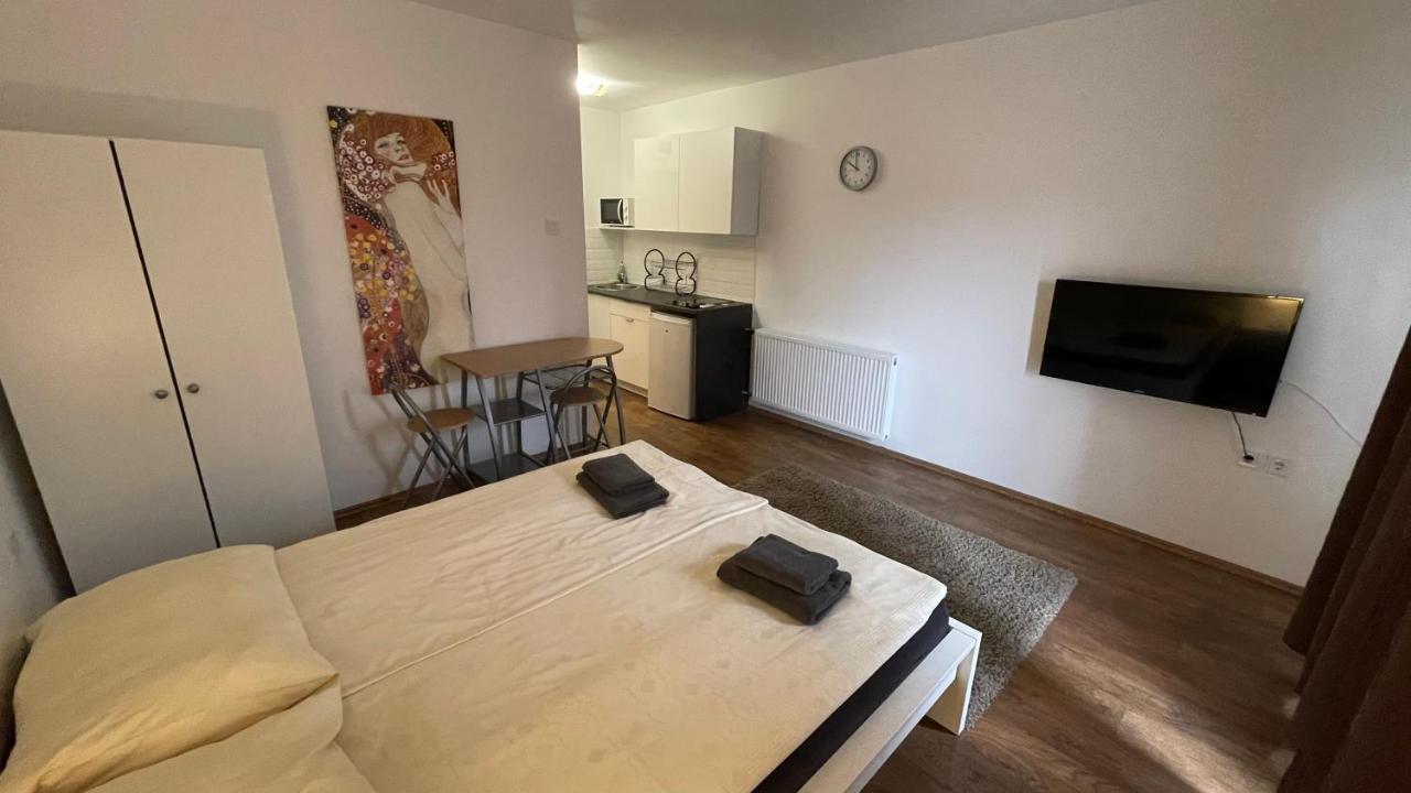 City Apartman Balatonföldvár Buitenkant foto