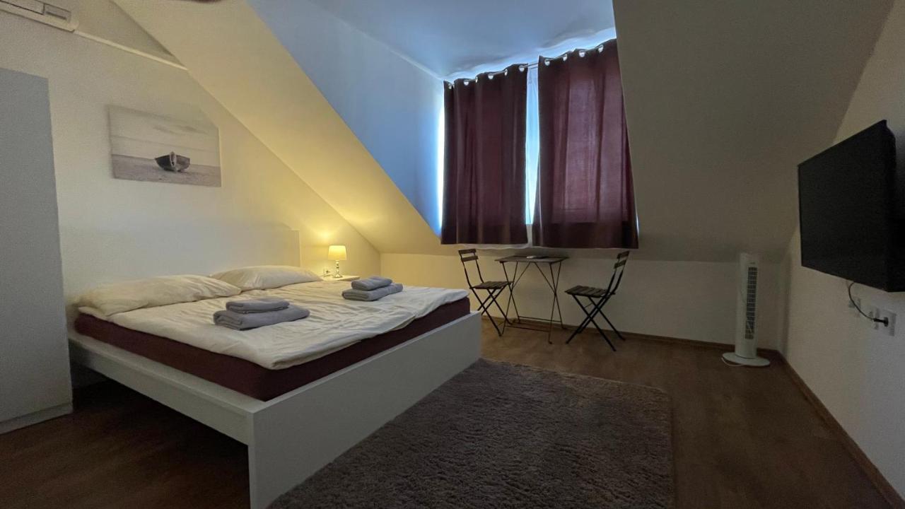 City Apartman Balatonföldvár Buitenkant foto