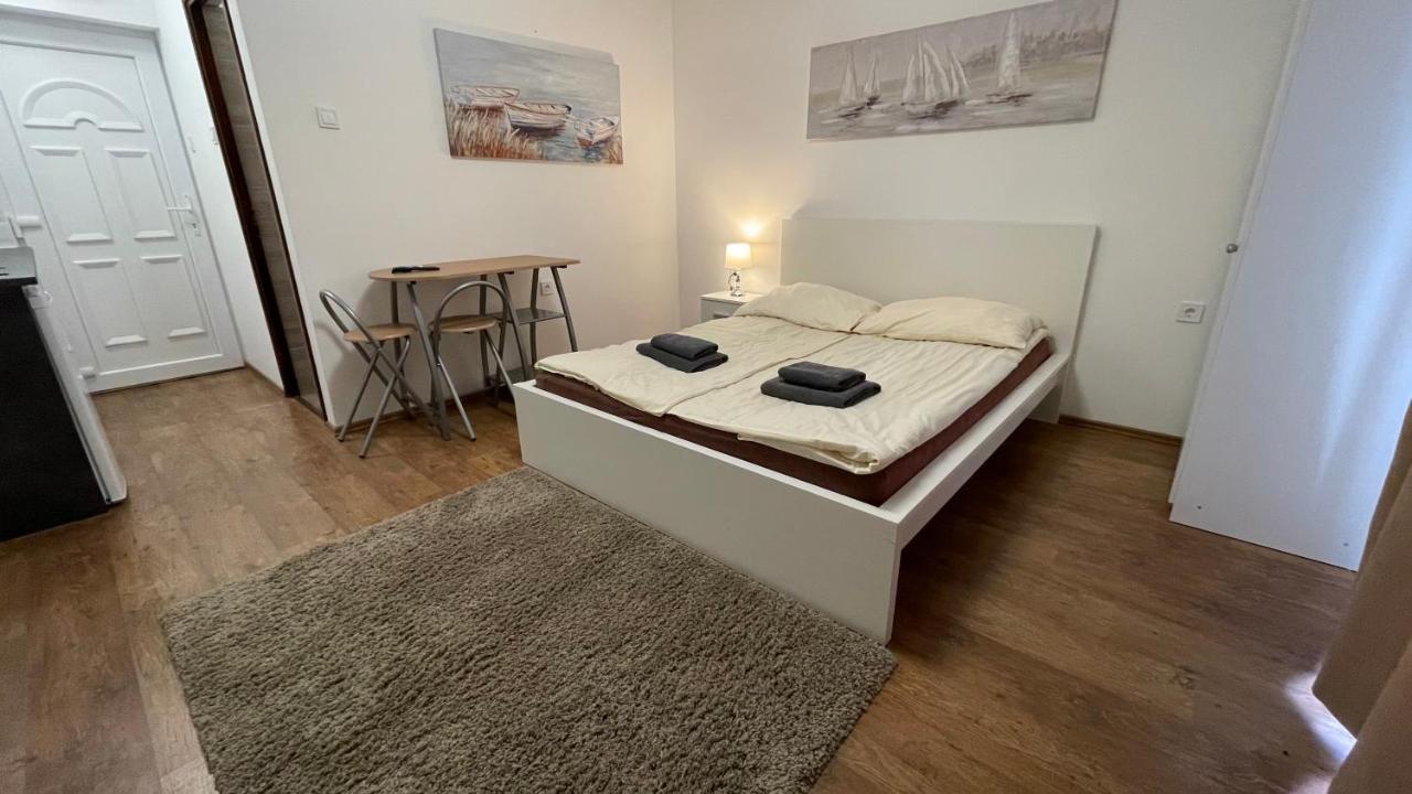 City Apartman Balatonföldvár Buitenkant foto