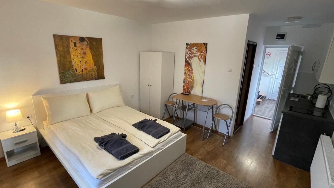City Apartman Balatonföldvár Buitenkant foto