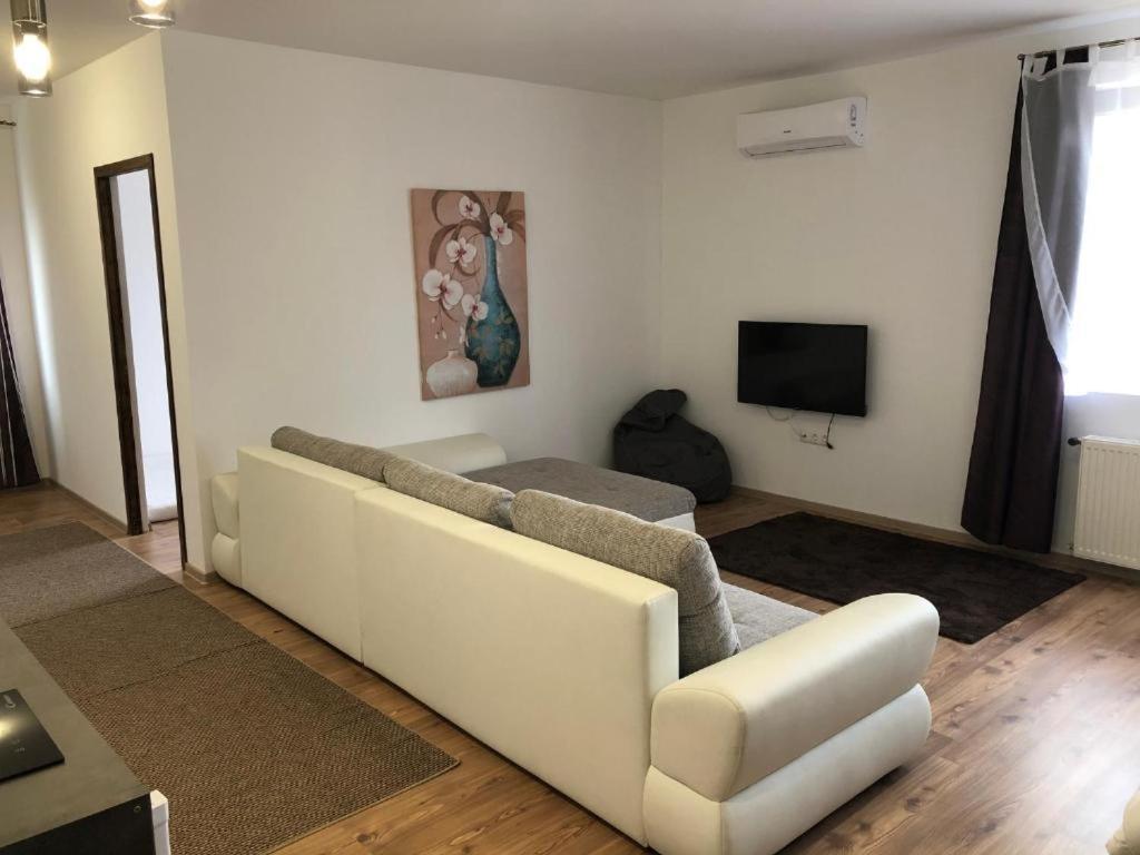 City Apartman Balatonföldvár Buitenkant foto